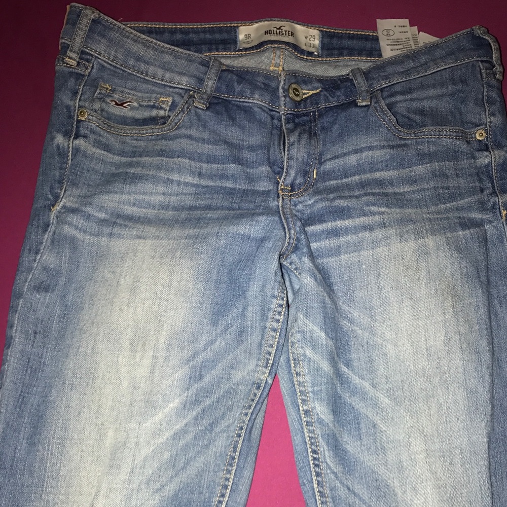 hollister lightwash jeans!!!