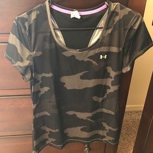Never worn size M under armour workout top