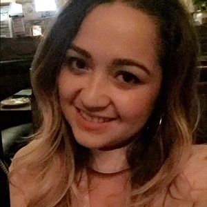 Meet your Posher, Monica