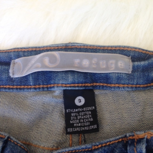 •refuge distressed shorties• - Picture 4 of 6