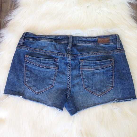 •refuge distressed shorties• - Picture 6 of 6