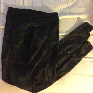 Lululemon Floral print black/grey leggings
