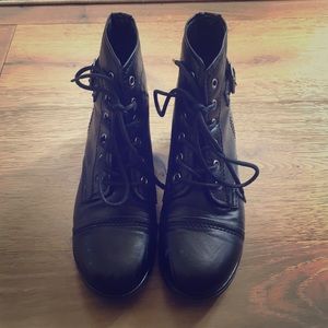 Madden Girl Black Boots Size 7