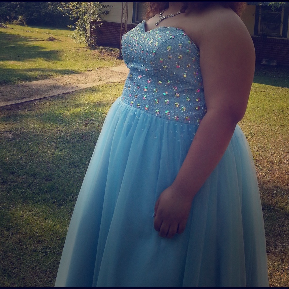 Sparkly light blue prom dress!