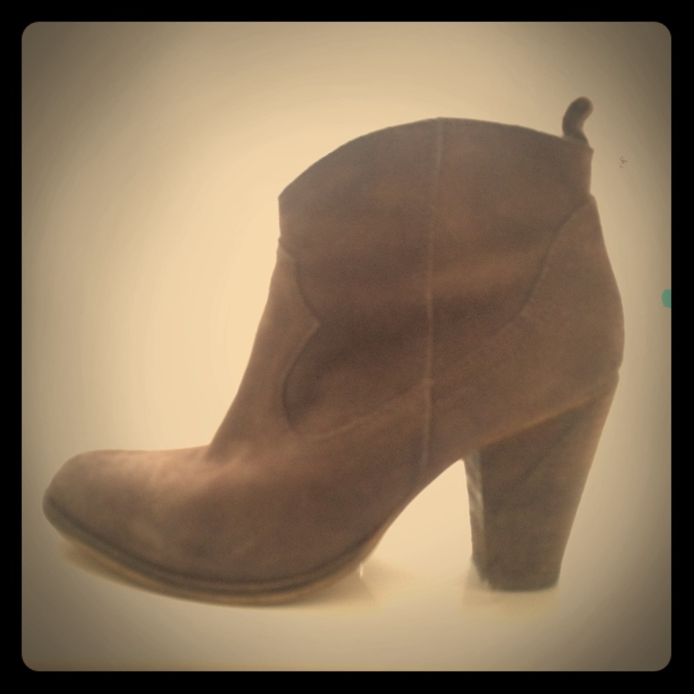 Steve Madden boots