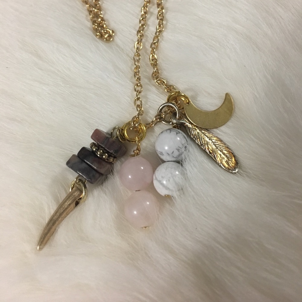 Handmade beautiful Stone necklace - Picture 2 of 2