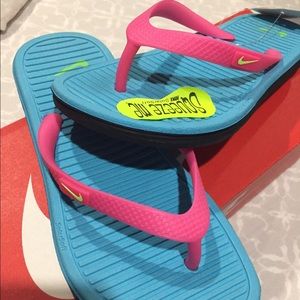 Girls Nike sandals