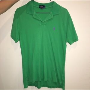 Green polo shirt sleeve shirt