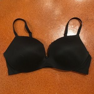 Victoria's Secret like new bra 36c