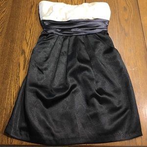 Juniors Strapless Cocktail Dress