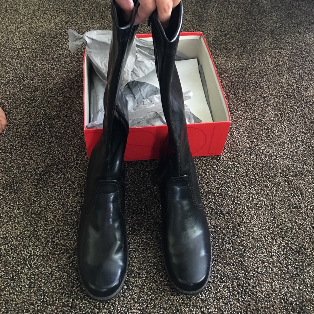 Aerosoles Black Boots