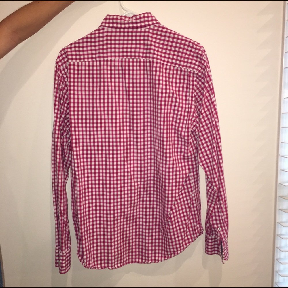 Red button down Abercrombie shirt - Picture 2 of 2