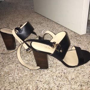 black wedges