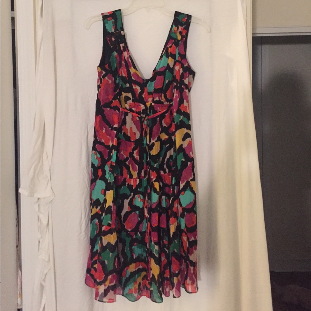 Printed dress with tie