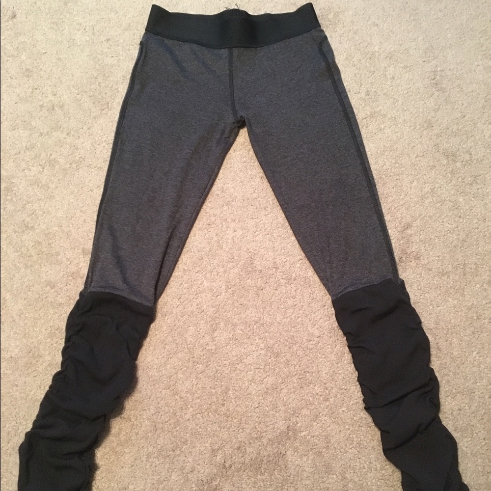 Bombshell sportswear leg warmer leggings