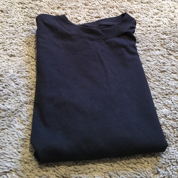 Hanes Black T-Shirt - Picture 3 of 4