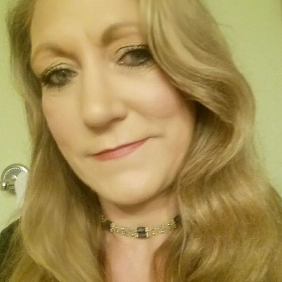 Meet your Posher, Loria - Picture 1 of 1