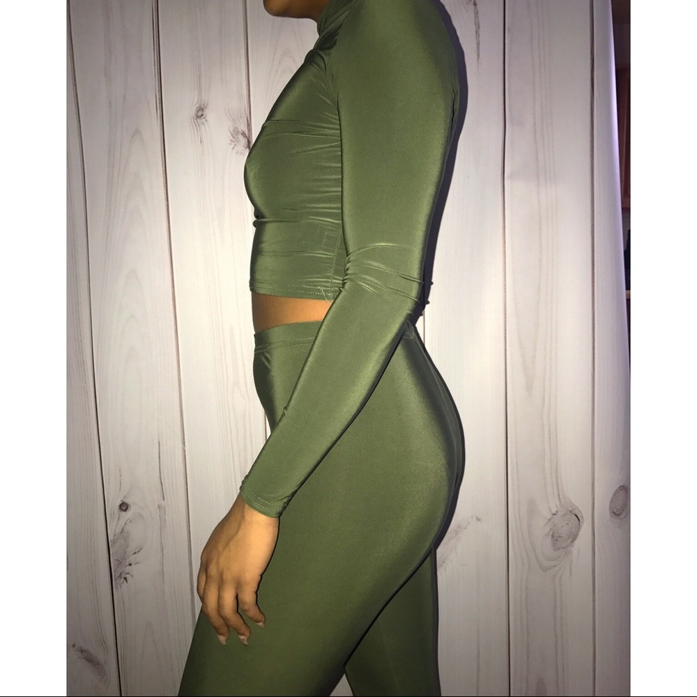 Boohoo Olive green crop 2 piece