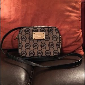 Michael Kors Jet Set Crossbody