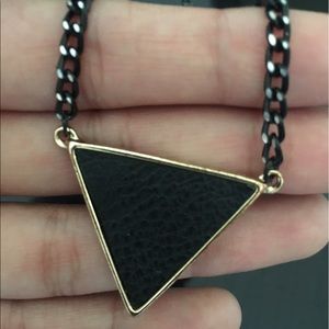 Stunning black necklace