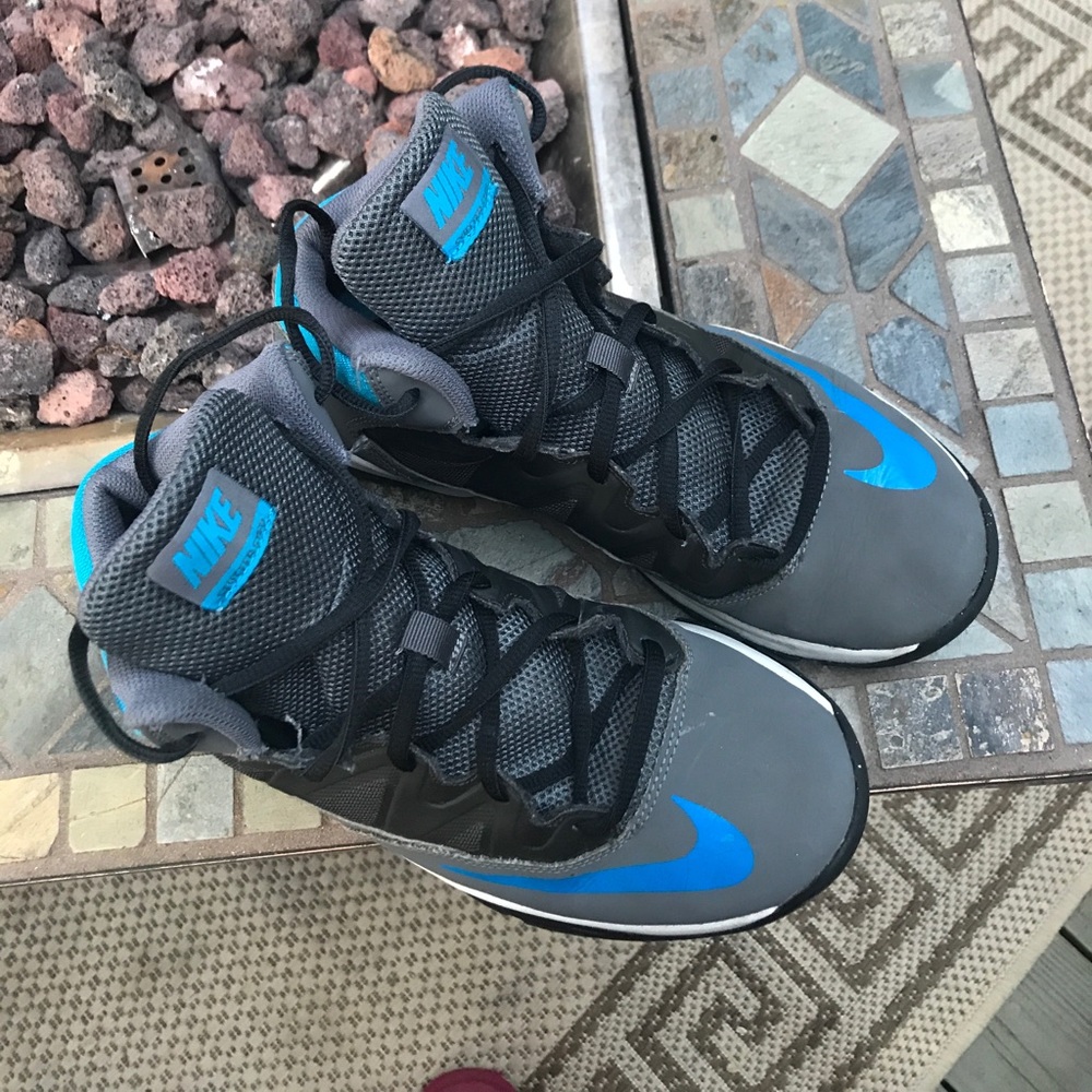 💙🖤 Nike Stutter Steps - Picture 2 of 3