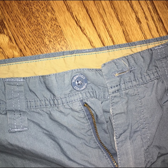 Blue Columbia shorts - Picture 2 of 3