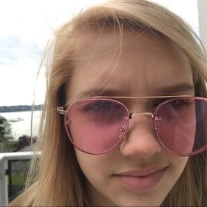 Pink trendy glasses worn once