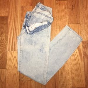 24 R GAP Light Acid Wash Always Skinny Jeans