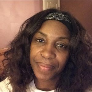 Meet your Posher, Carla