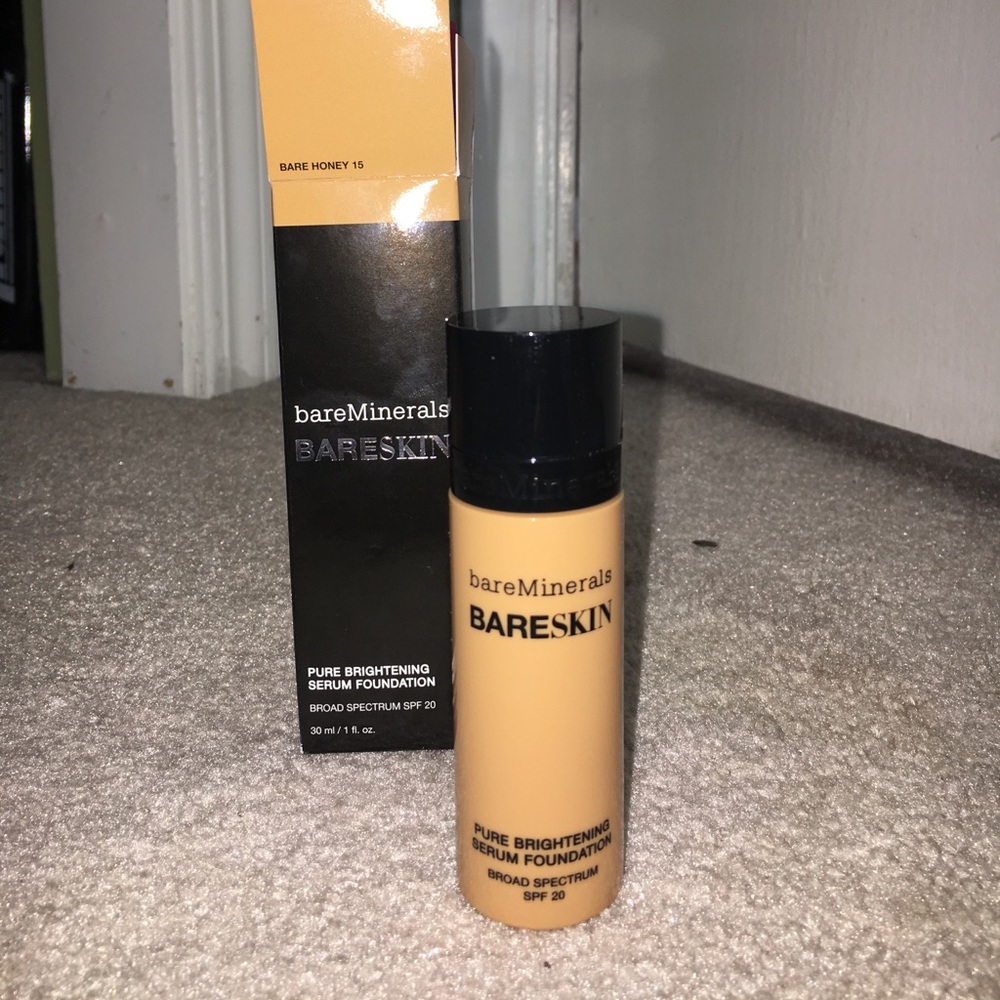NWT bareMinerals brightening foundation