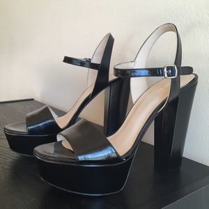 Black Platform Pumps