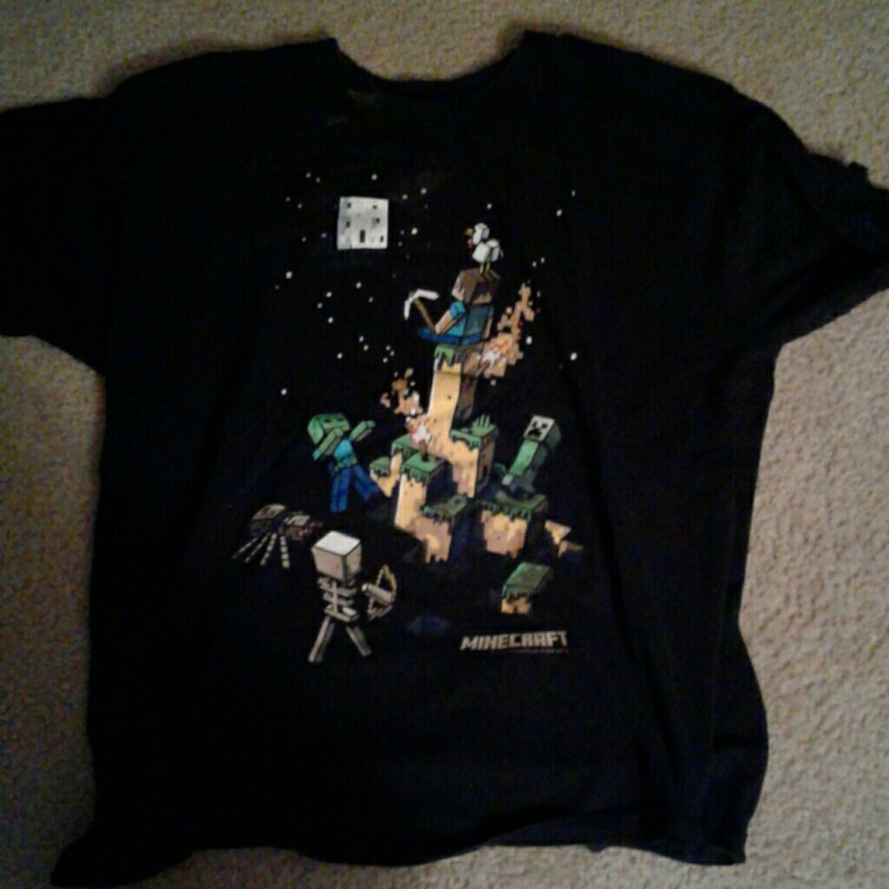 Minecraft black t-shirt size L