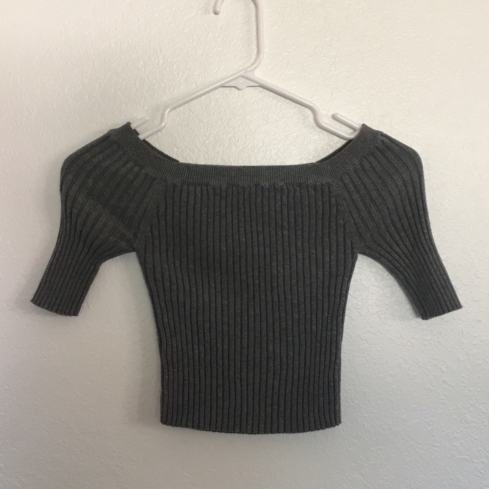 gray ribbed top