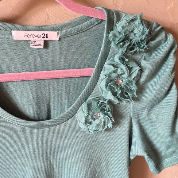 CUTE TOP - Picture 2 of 4