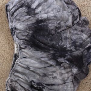 Marble flowey shorts.