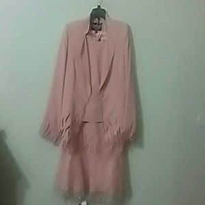 Embroidered dressy suit