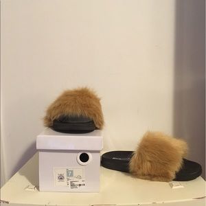 Forever 21 tan furry slides