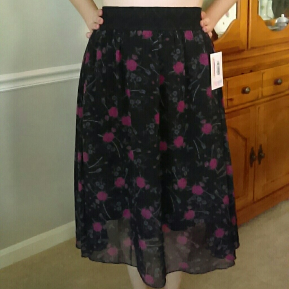 LuLaRoe floral skirt