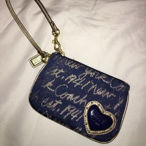 COACH Adorable wristlet!