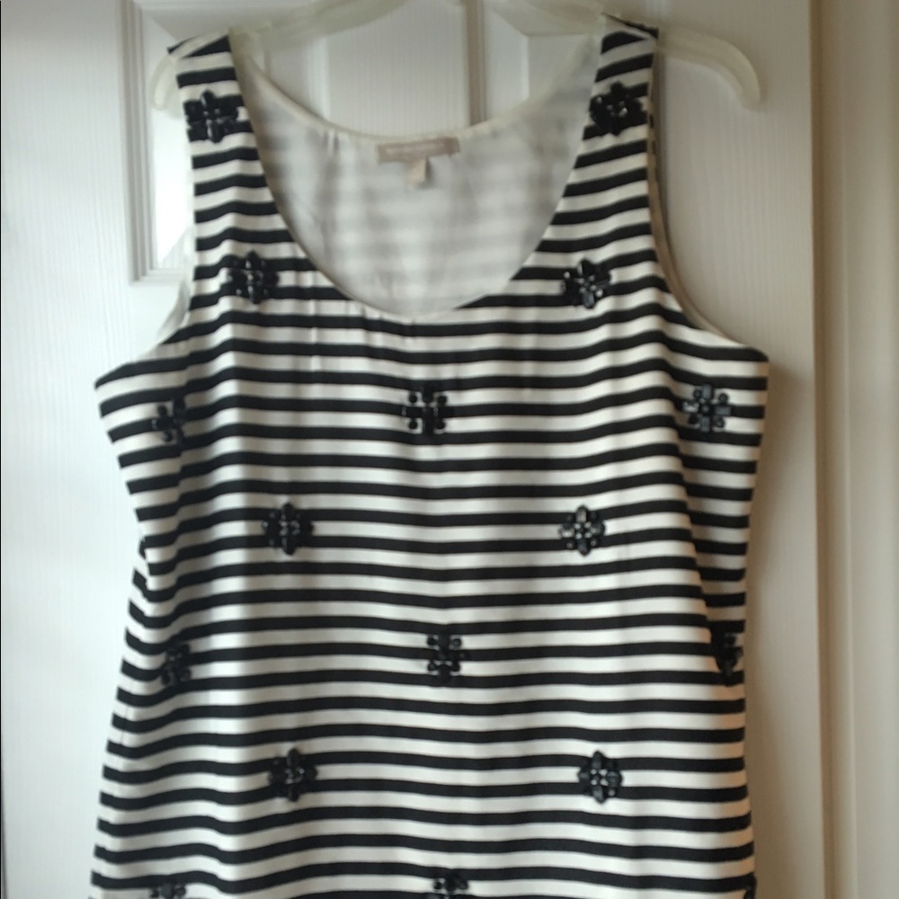Banana Republic B&W beaded dressy shell sz L