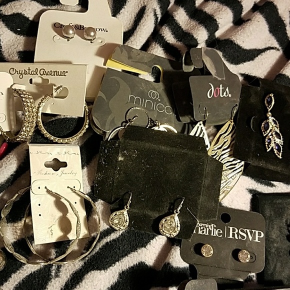 Lot of Earrings <21 pairs> Pierced Earrings - Picture 3 of 7