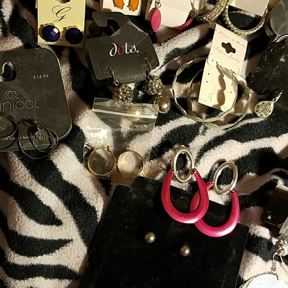 Lot of Earrings <21 pairs> Pierced Earrings - Picture 6 of 7