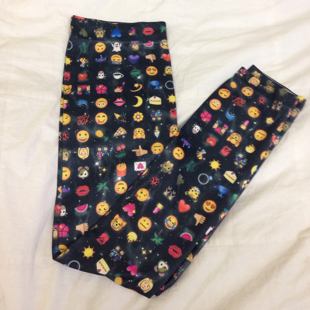 XL Black emoji leggings