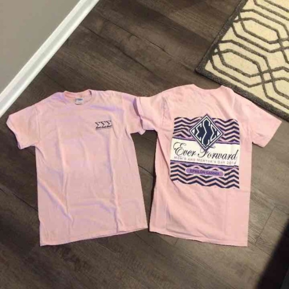 Tri Sigma Mom's & Mentor's Day Shirts