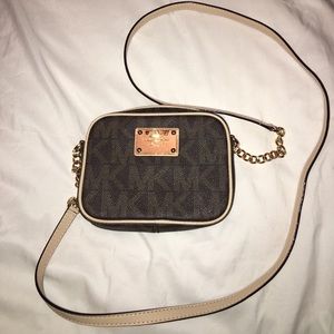 Michael Kors Crossbody Bag!