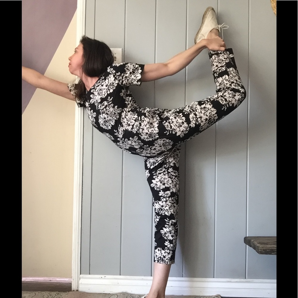Floral Stretchy Jumpsuit - Picture 3 of 4