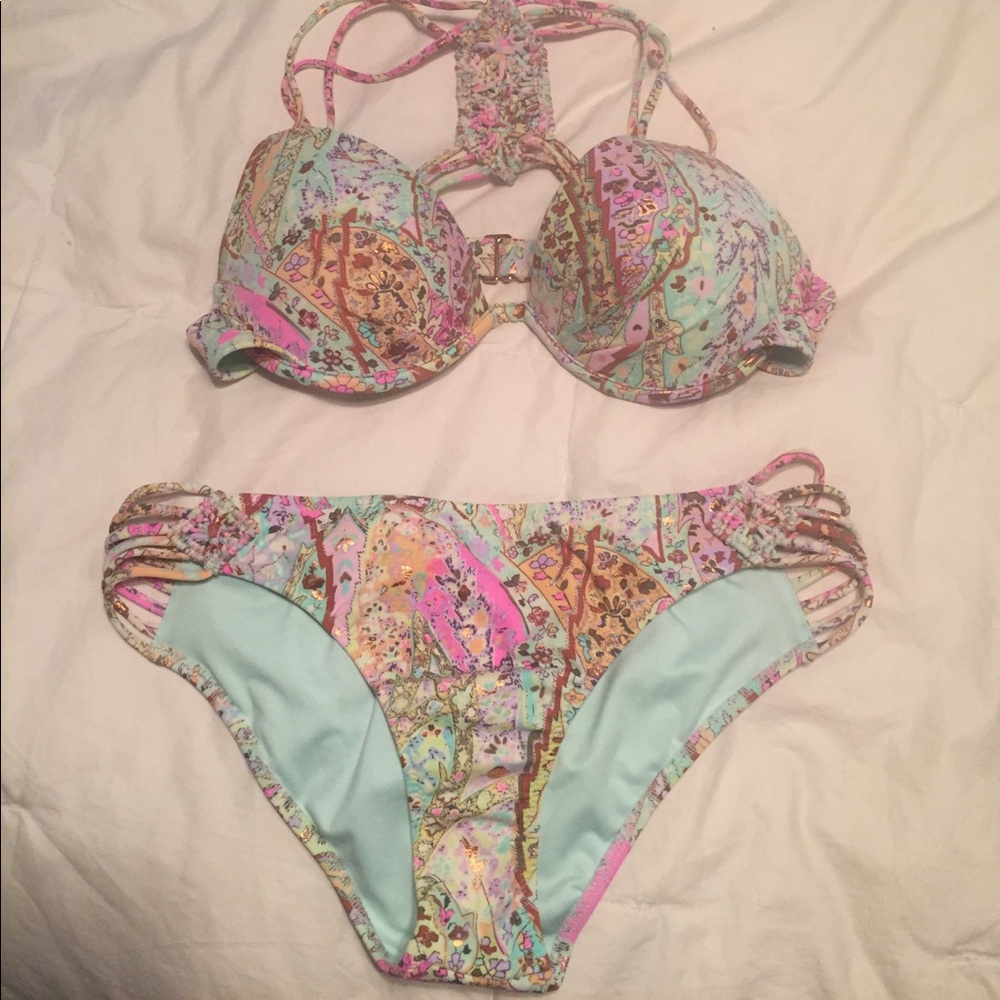 Victoria's Secret bikini