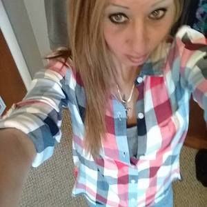 Meet your Posher, Ashley