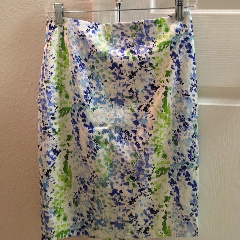 Watercolor Skirt, Size-0, L -21" - Waist about 27"