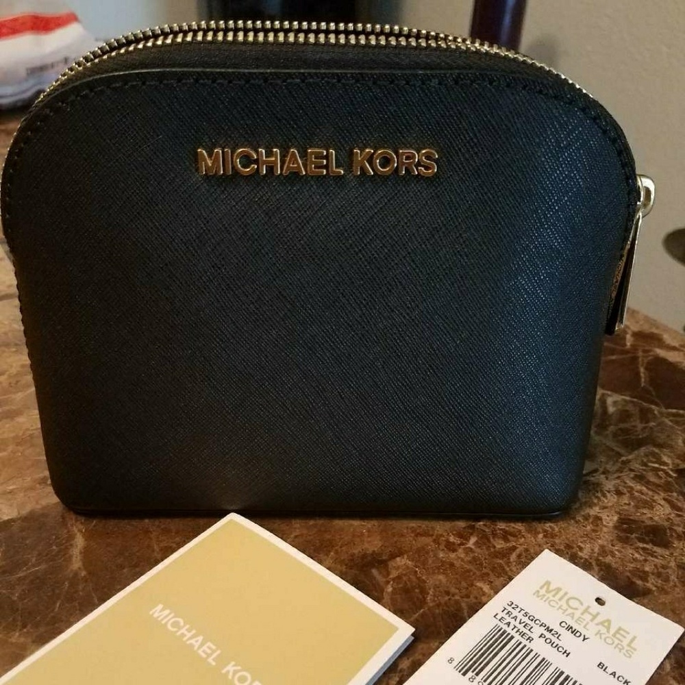 Michael Kors Make Up bag